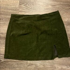 Olivaceous Olive Green Suede-Look Mini Skirt Women’s Large